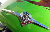 Kawasaki adds a small tank graphic to the Mean Streak.